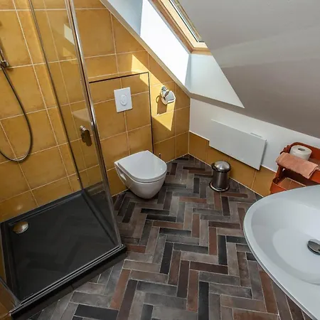 Oszter Udvarhaz Apartment