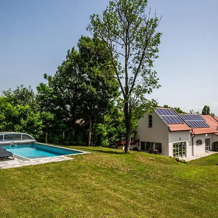 Lejlighed Oszter Udvarhaz