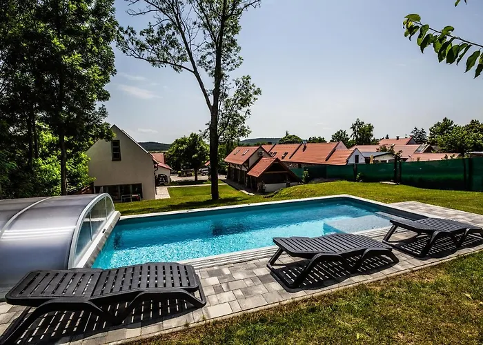 Oszter Udvarhaz דירה