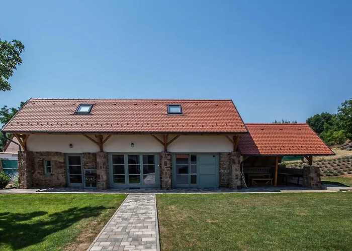 Oszter Udvarhaz דירה *