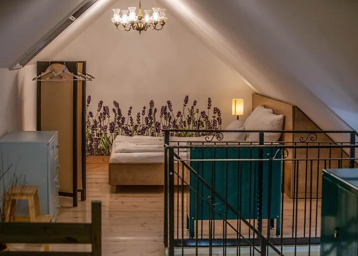 Oszter Udvarhaz דירה Kekkut