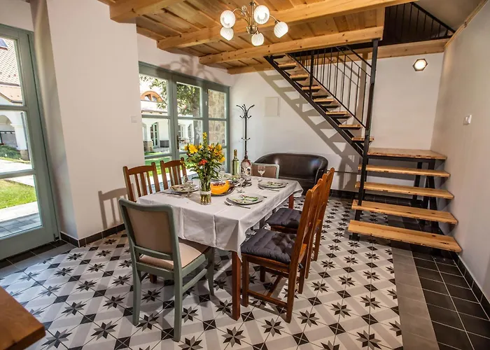 דירה Oszter Udvarhaz Kekkut