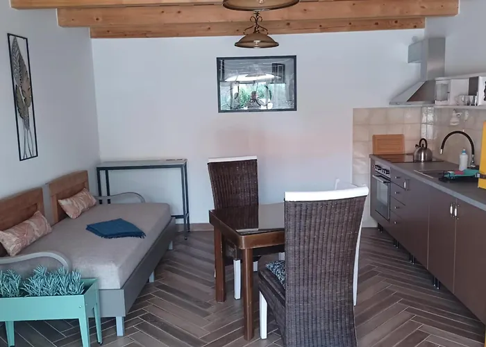 דירה Oszter Udvarhaz Kekkut